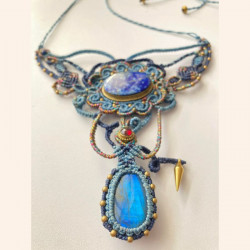 Collier  Micro Macramé pierre Lapis Lazuli et Labradorite bleu