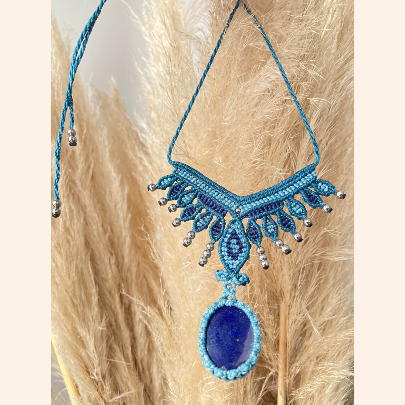 Collier Lapis Lazuli micro macramé