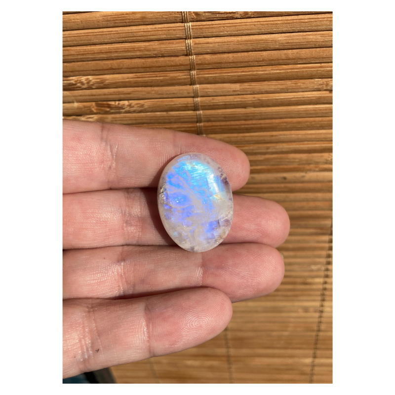 Pierre de Lune Bleu Cabochon