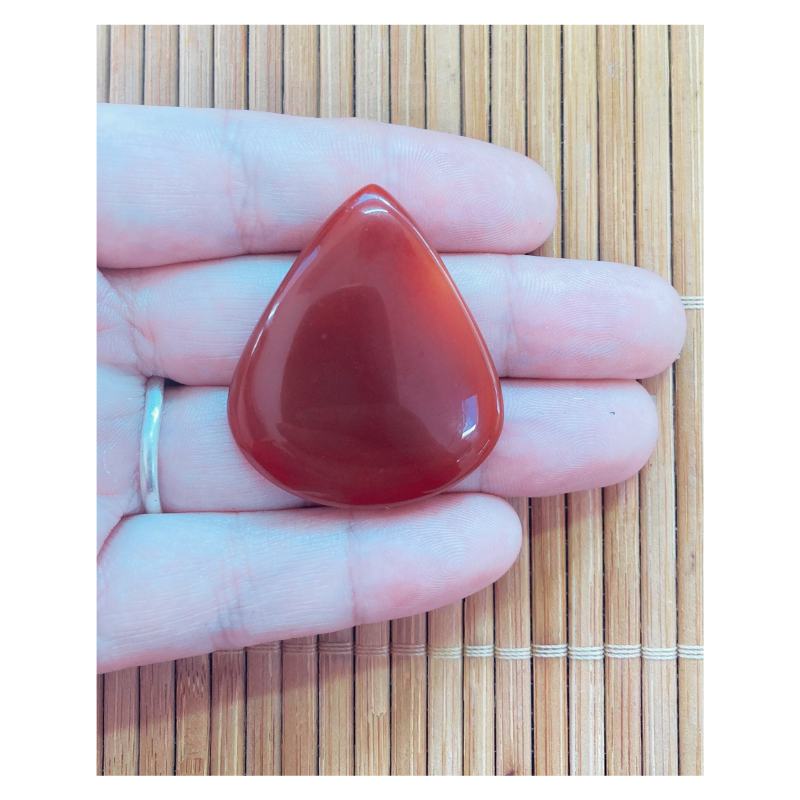 Pierre Cornaline Cabochon