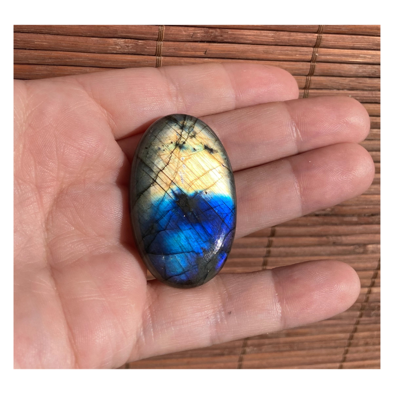 Pierre Labradorite Cabochon