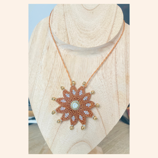 Collier Flower Œil de Sainte Lucie