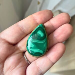 Malachite rainurée goutte Malachite Rainurée Naturelle