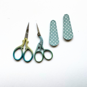 lot 2 ciseaux vintage